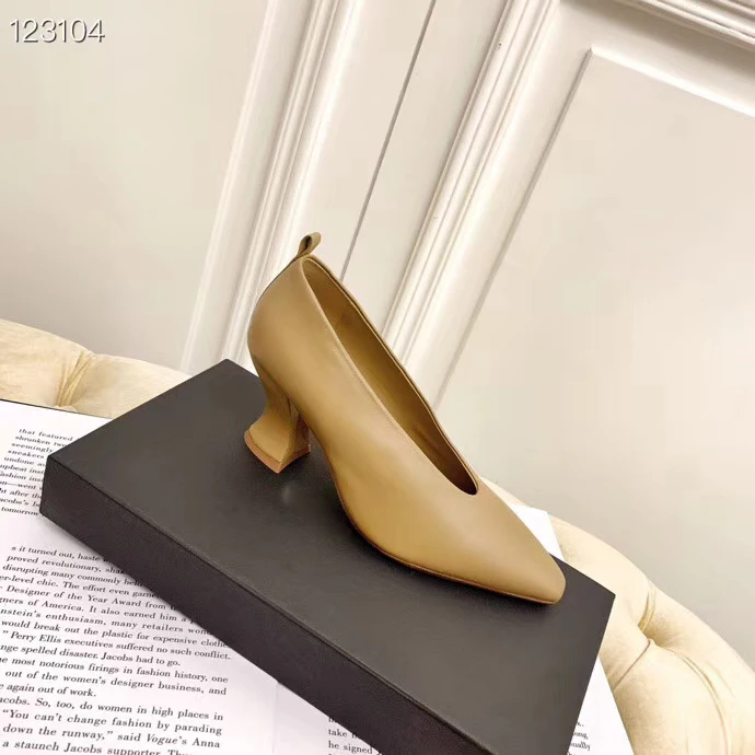 Женская обувь Итальянские осенние новые удобные бабушкины туфли из мягкой