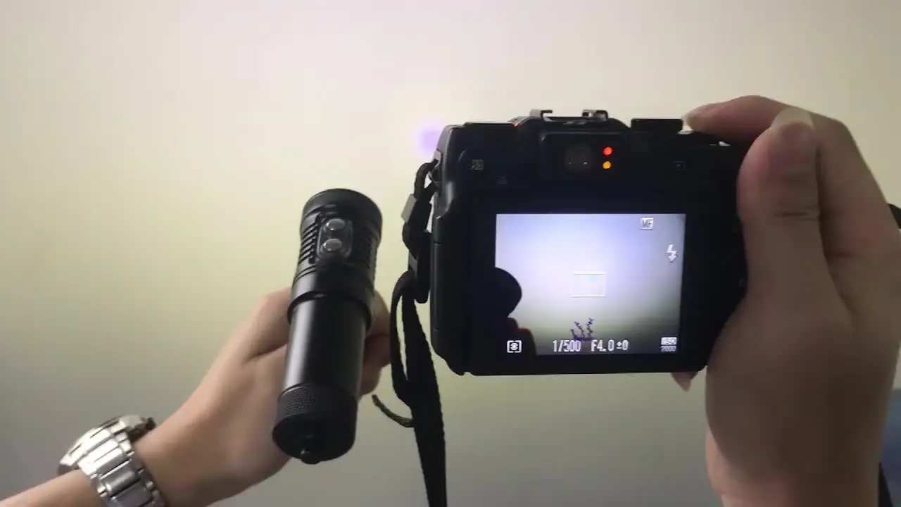 

Hi-max V17 Professional Auto flash LED White Red UV Light Underwater Photograph Diving Lamp Video Flashlight