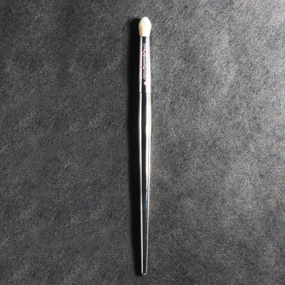 Высококачественная кисть для теней век серебристая хромированная Точная Кисть
