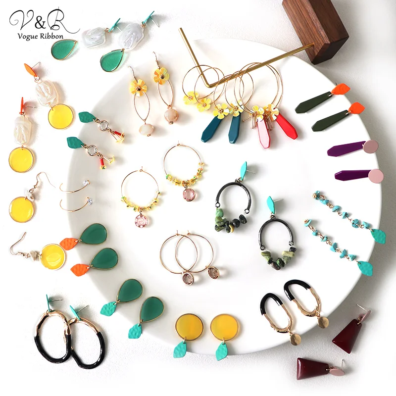 Новые модные серьги с кисточками 2020 женские подвески неправильной