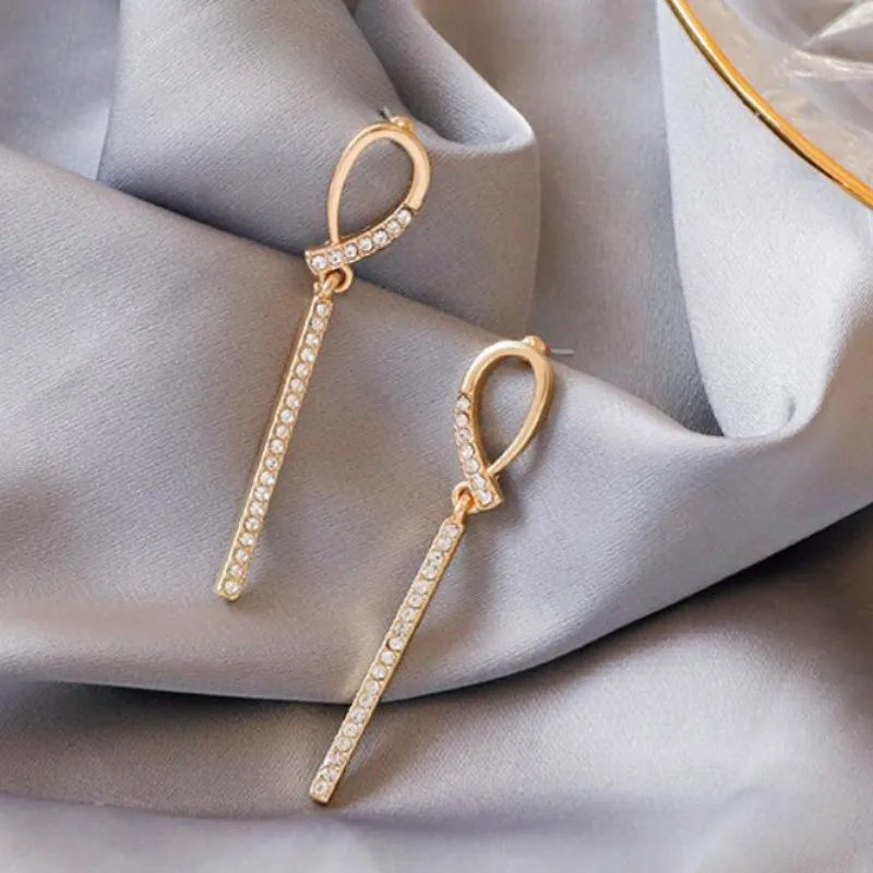

Knotted Inlaid Rhinestone Long Geometric Earrings Temperament Jewelry Accessories