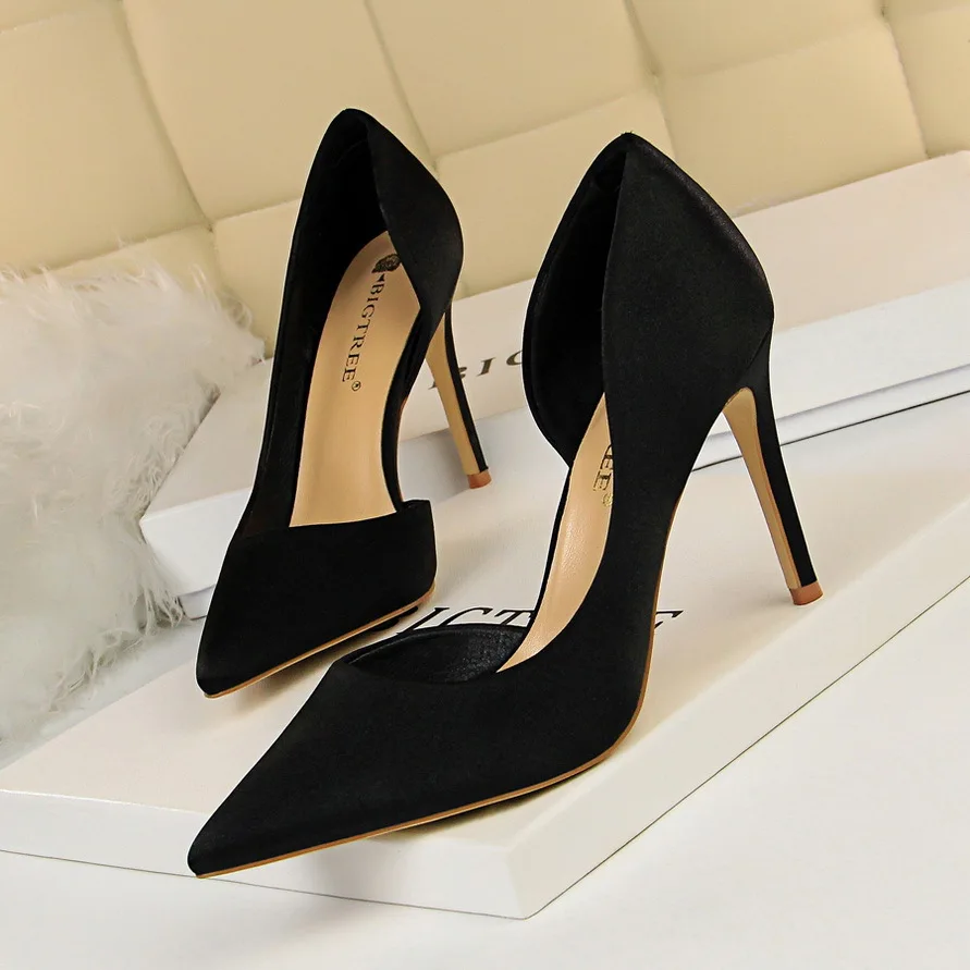 

New stiletto satin shallow mouth pointed toe side hollow sexy nightclub single shoes female high heels
