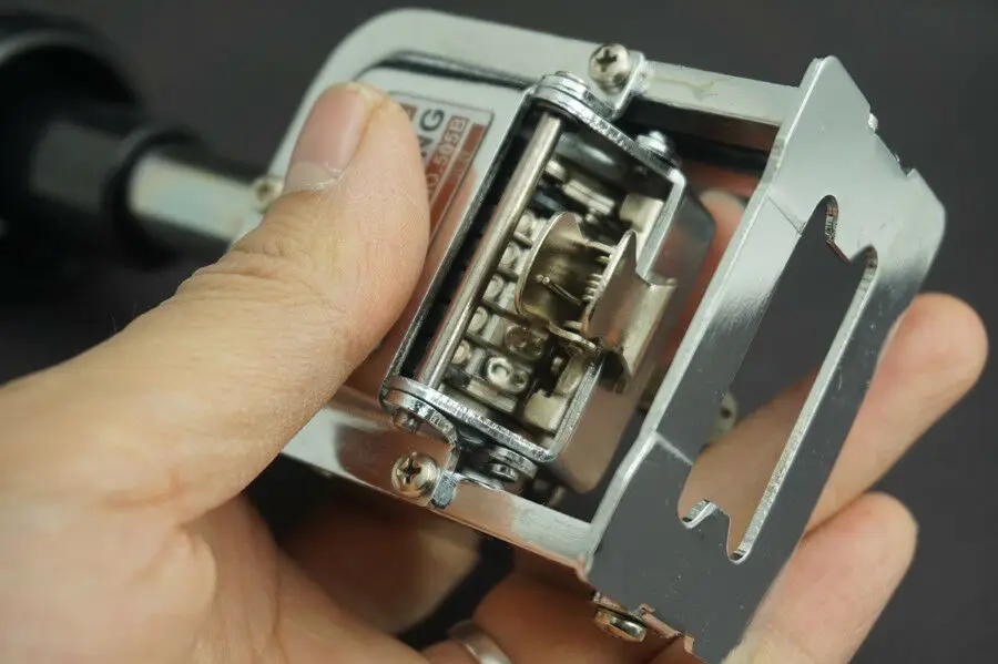 Лучшая самонастраивающаяся 5-значная шапочка штамповочная Автоматическая