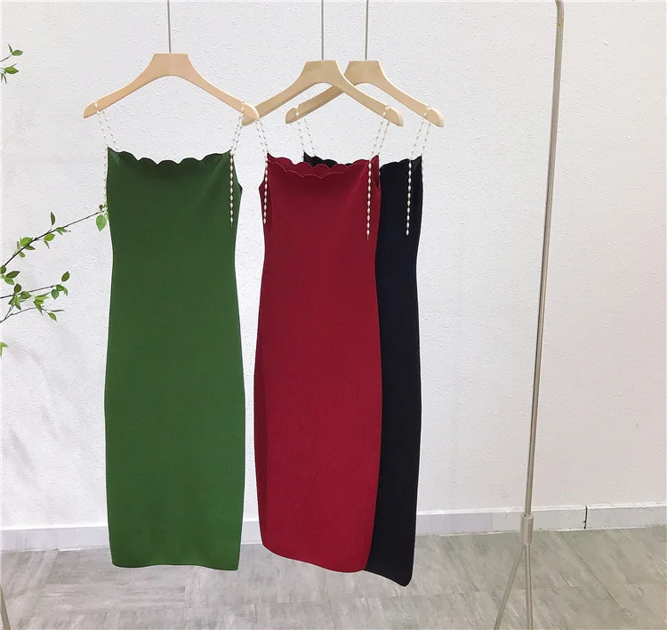 

Green Pearl Spaghetti Strap Knit Dress Women Summer Bodycon Sleeveless Slash Collar Elegant Beach Party Midi Dresses 2021 Robe