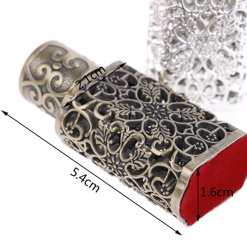 

Antiqued Metal Perfume Bottle Arab Style Essential Oils Bottle Container Alloy Royal Glass Bottle Wedding Decoration Gift 3ml