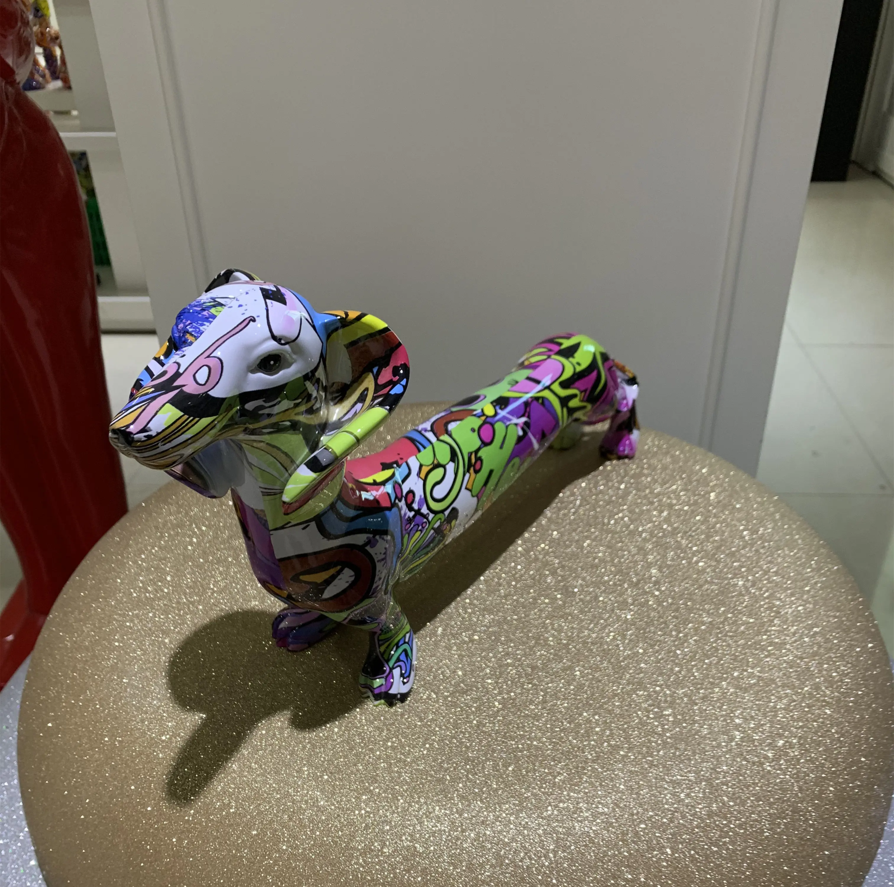 

Graffiti Color Art Simple Resin Crafts Creative dachshund Dog Decor Home Entrance Wine Cabinet Office Decorations
