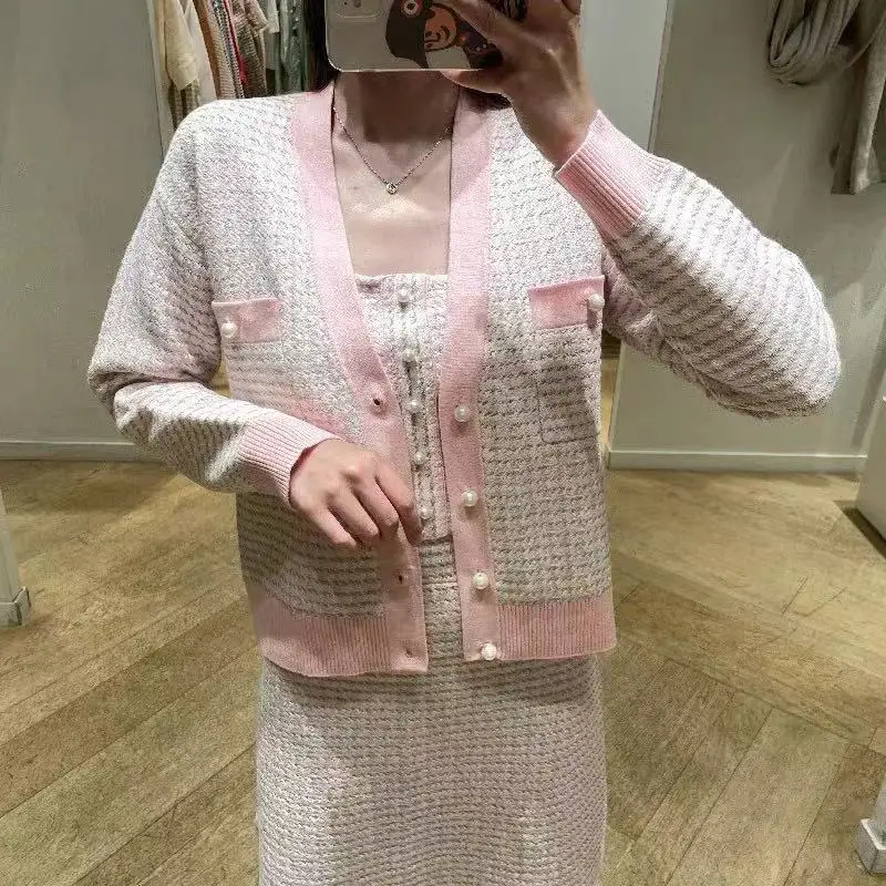 

2021 Early Autumn New Style V-neck Long-sleeved Pearl Button Loose Jacket Women Cardigan