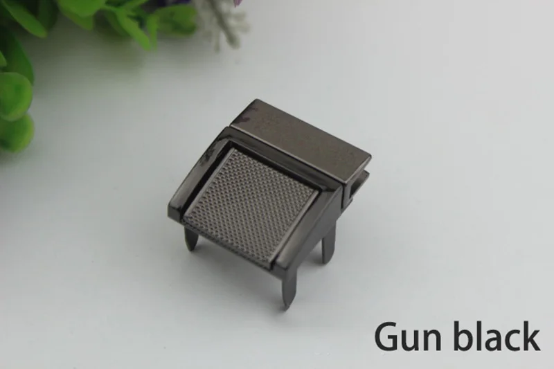Gun black Meetee 2 шт. 26X30 мм/35X40 мм металлическая застежка замок защелки пряжки для сумок DIY Сумочка Кошелек аппаратный замок пряжки аксессуары BD377 - Цвет: Gun black