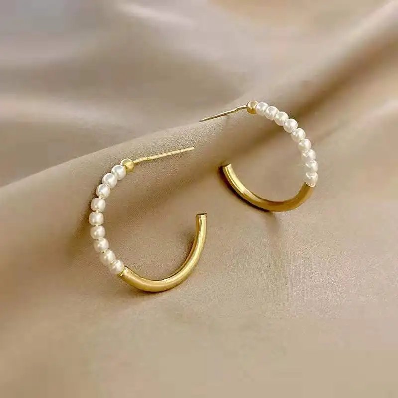 

European And American INS Style Geometric Earrings Female Personality Temperament Niche Design Celebrity Wild Ear Accessories