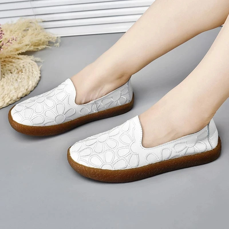 

Breathable women flats 2021 simple summer shose women sneakers flowers solid comfortable flat slip on casual shoes women