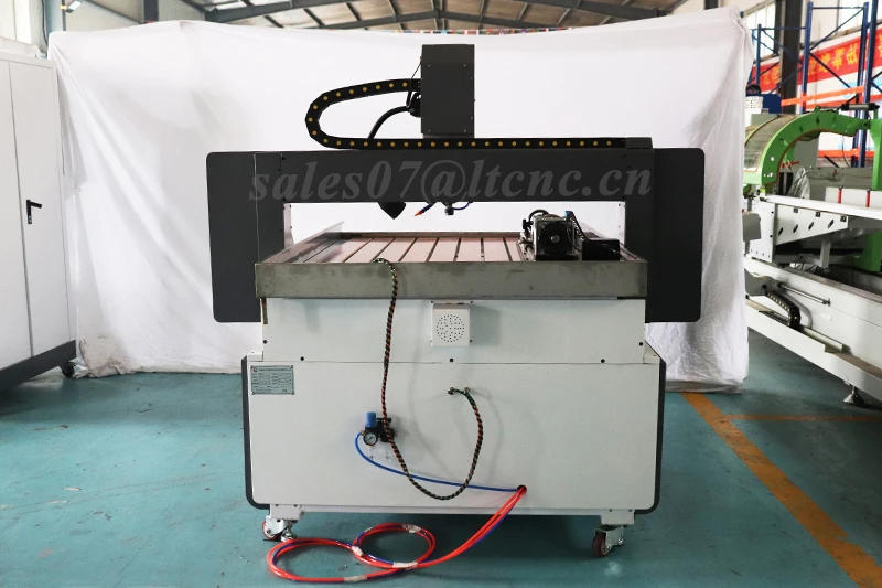 4-осевое 9012 металлическое деревообрабатывающее оборудование с сертификатом ISO9001