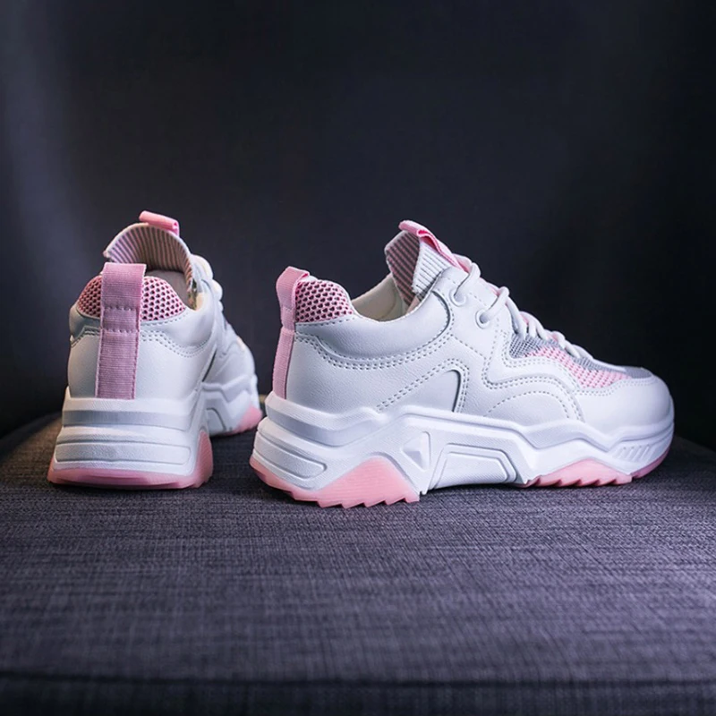 Женские кроссовки с низким берцем Белые Повседневные сетчатые на плоской