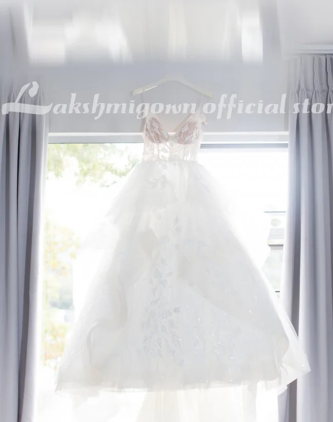 Кружевные свадебные платья цвета шампанского с цветочным рисунком