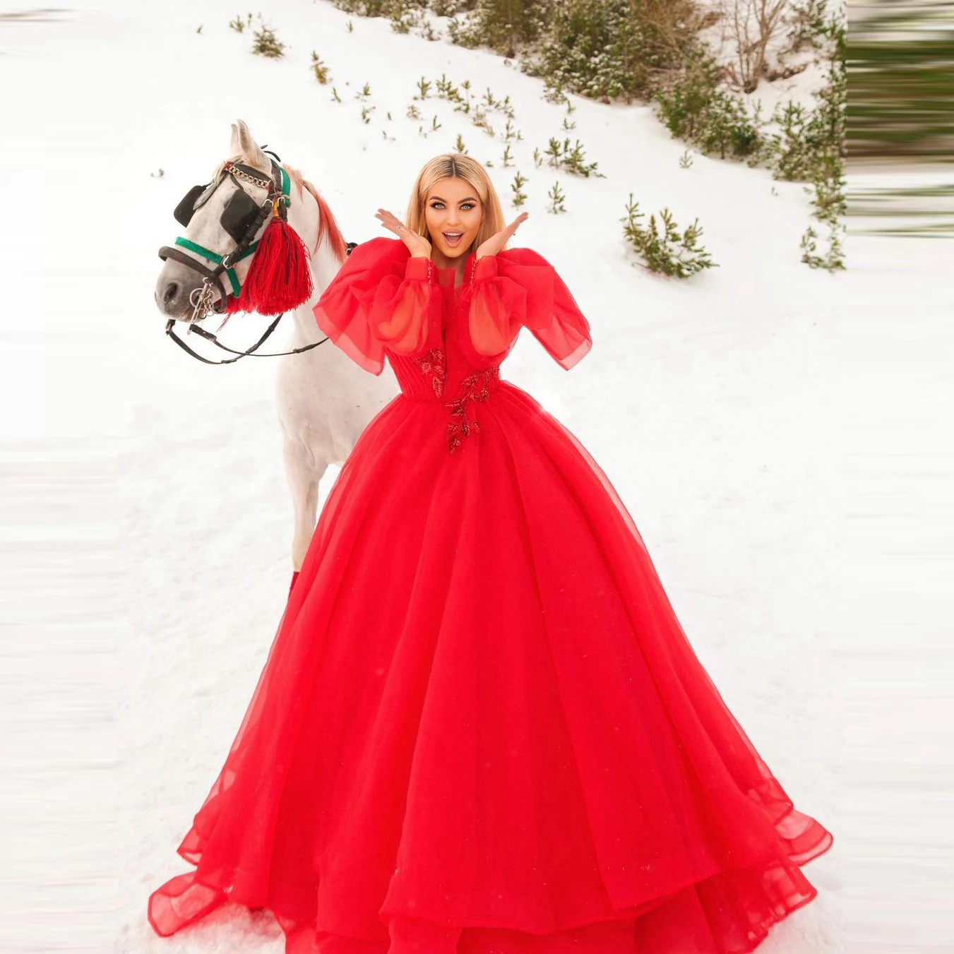 

Charming Red Tulle Prom Dresses Puffy Long Sleeves Ball Gowns Ruffles Backless Sexy Plus Size Women Evening Gowns
