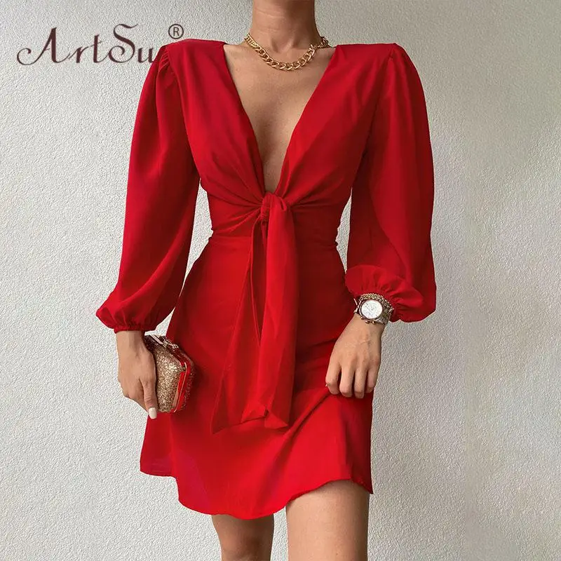 

Женское платье-мини с длинным рукавом-фонариком и V-образным вырезом