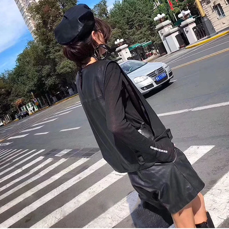 Фото Women Genuine Leather Waistcoat Sheepskin Loose Fit Pullover Sleeveless Jacket Lady Autumn Short Vest Streetwear Tops Женская одежда Women Genuine Leather Waistcoat Sheepskin Loose Fit Pullover Sleeveless Jacket Lady Autumn Short Vest Streetwear Tops Женская одежда