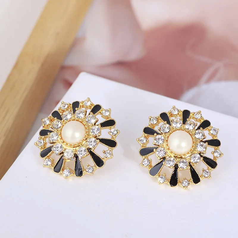 

Европейские и американские украшения в стиле ретро, инкрустированные подсолнухом, циркониевые темпераментные серьги для девушек