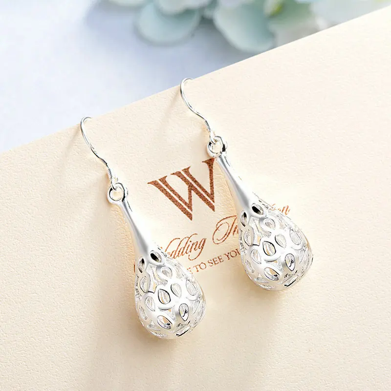 Женские серьги-подвески с фианитом серебряного цвета | Украшения и аксессуары