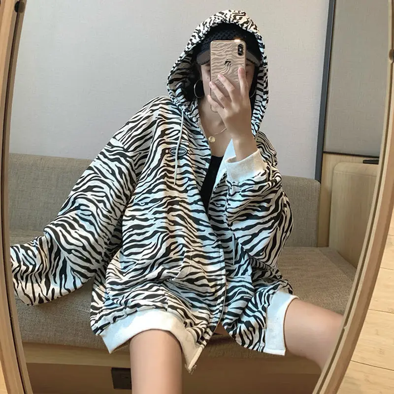 Полосатая толстовка с капюшоном в полоску принтом зебры Повседневная Толстовка