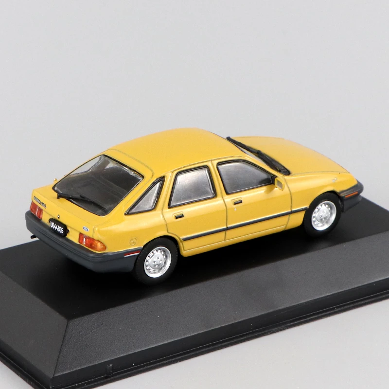1：43 IXO FORD SIERRA L (1984) METAL DIECAST PERFECT SIZE AND WEIGHT |