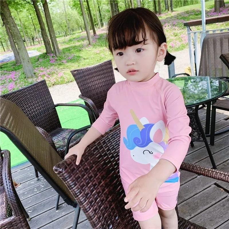 Детский слитный купальник с радужным мультяшным единорогом детские купальные