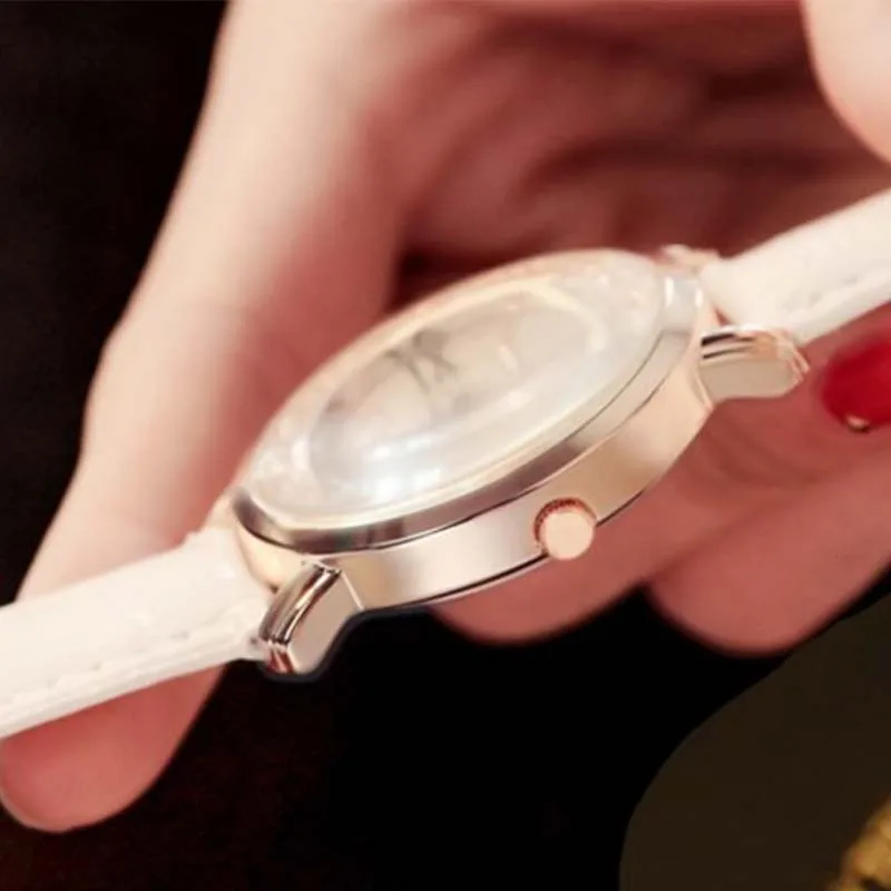 Часы женские кварцевые с кожаным ремешком удобные повседневные дизайнерские