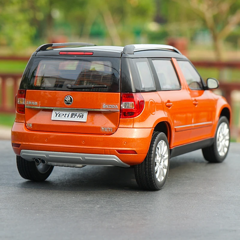 1:18 Skoda YETI SUV модель автомобиля из сплава статическая металлическая Оригинальная