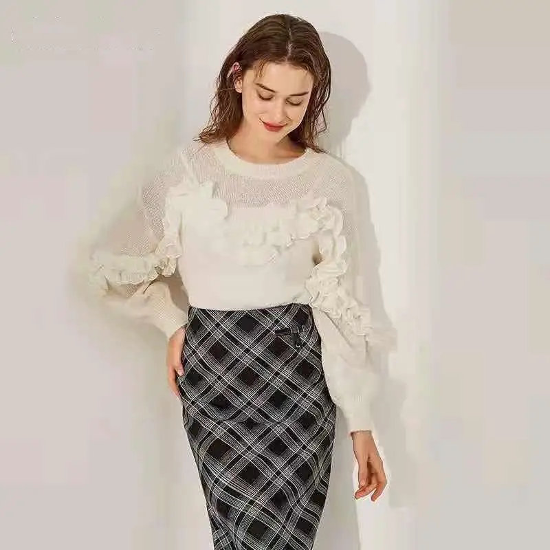 

Autumn And Winter New Korean Style Loose Stitching Wood Ear Knitted Top Women Loose Casual Pullover Long-sleeved Sweater