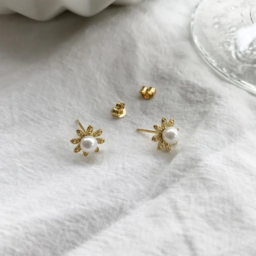 

Женские серьги-гвоздики из серебра 925 пробы, с натуральным пресноводным жемчугом