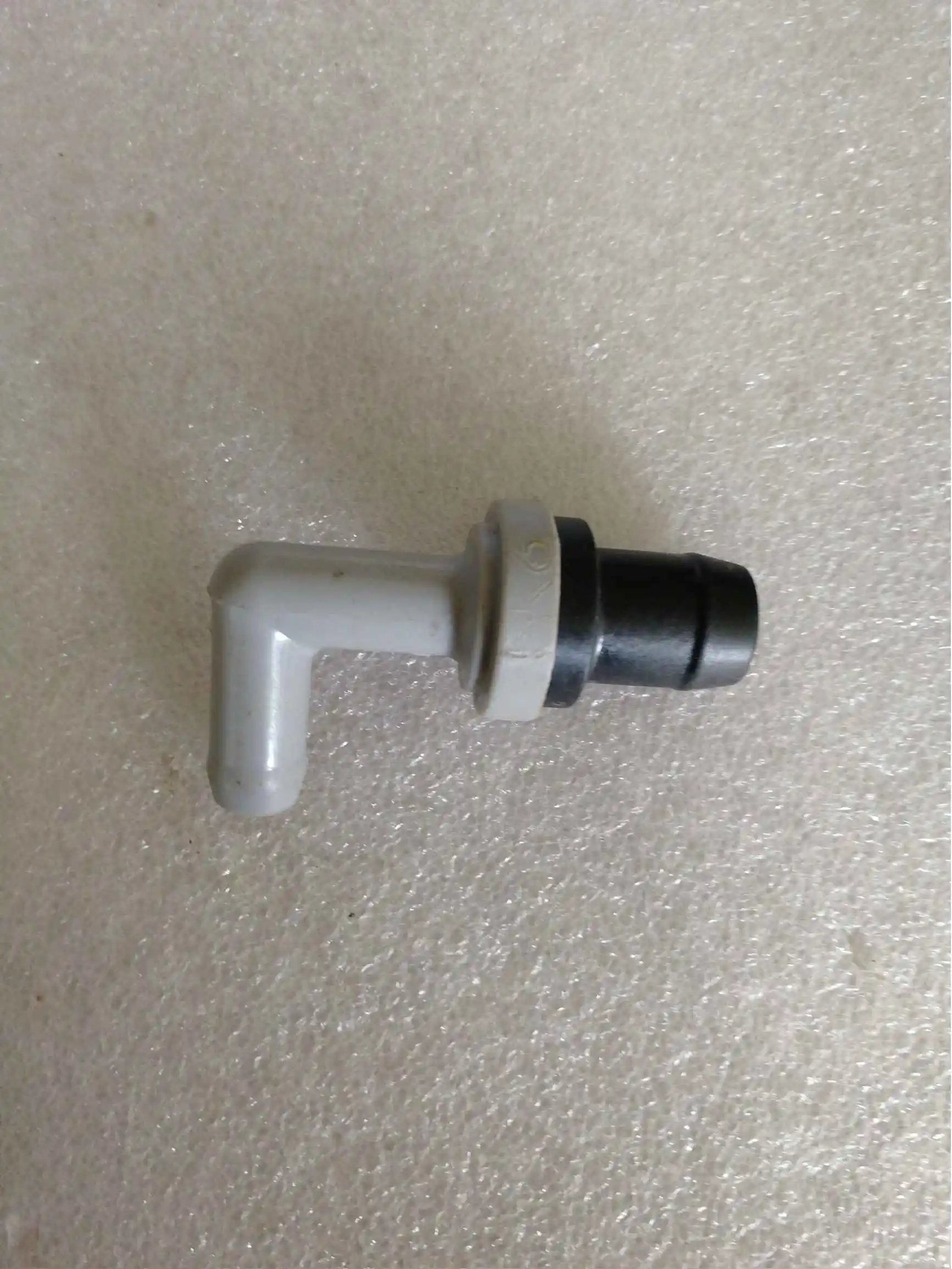 Клапан PCV для mazda 323 protege 626 2 3 OEM: B541 13 890A|Воздухозаборники| |