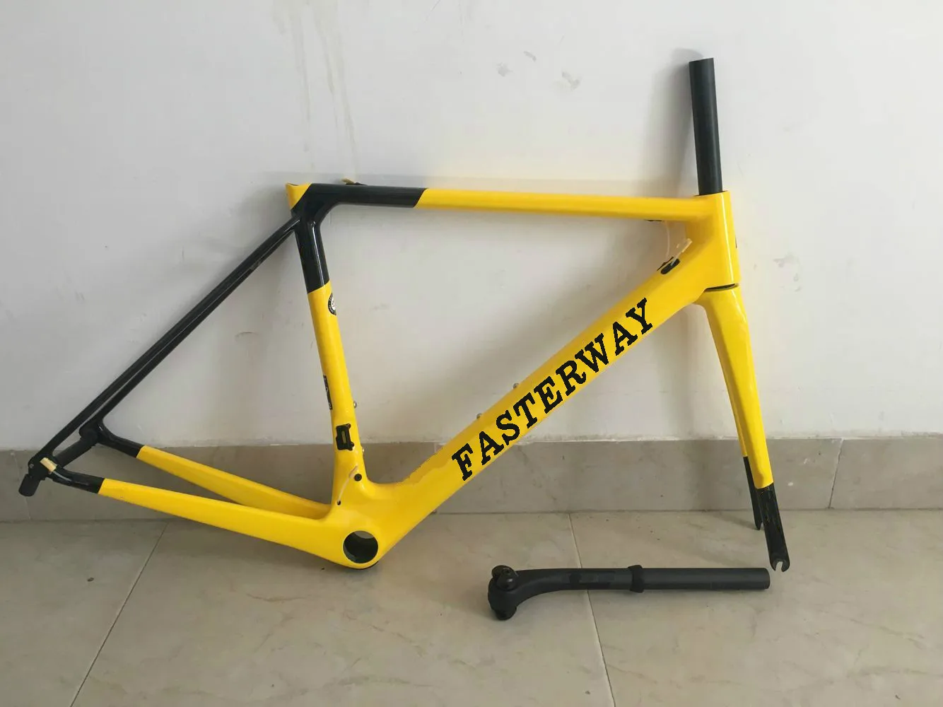 

Nake Color Fasterway O2 Black Yellow Carbon Road Frameset:carbon Frame+Seatpost+Fork+Clamp+Headset,ems free shipping