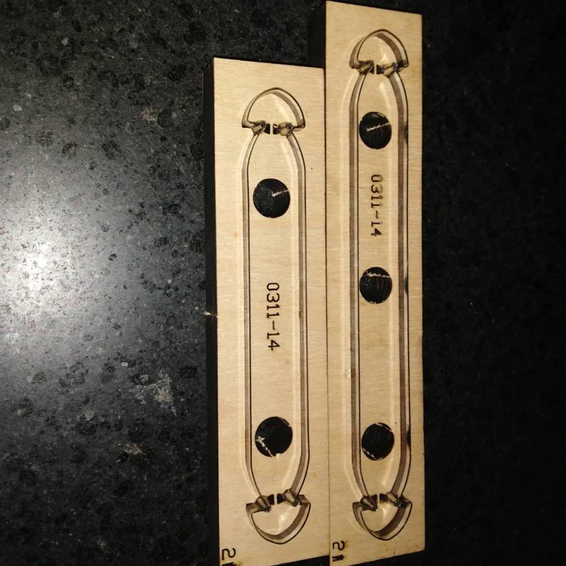 DIY leather craft mask connect belt die cutting knife mold metal hollowed puncher | Дом и сад