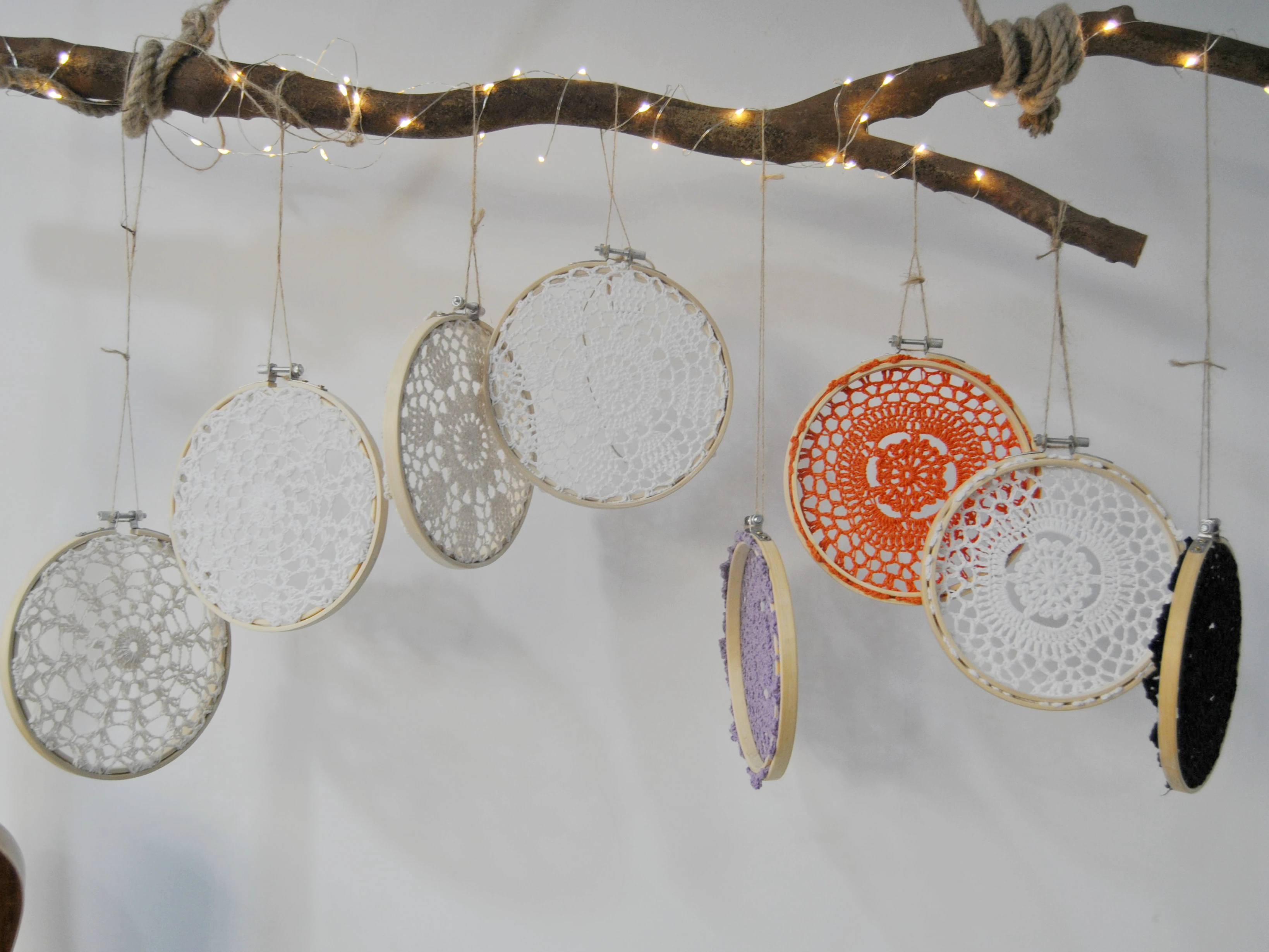 

Nordic handmade macrame dreamcatcher Woven knitted wall hanging tapsey Room decoration Farmhouse decor No.B012 diameter 15cm