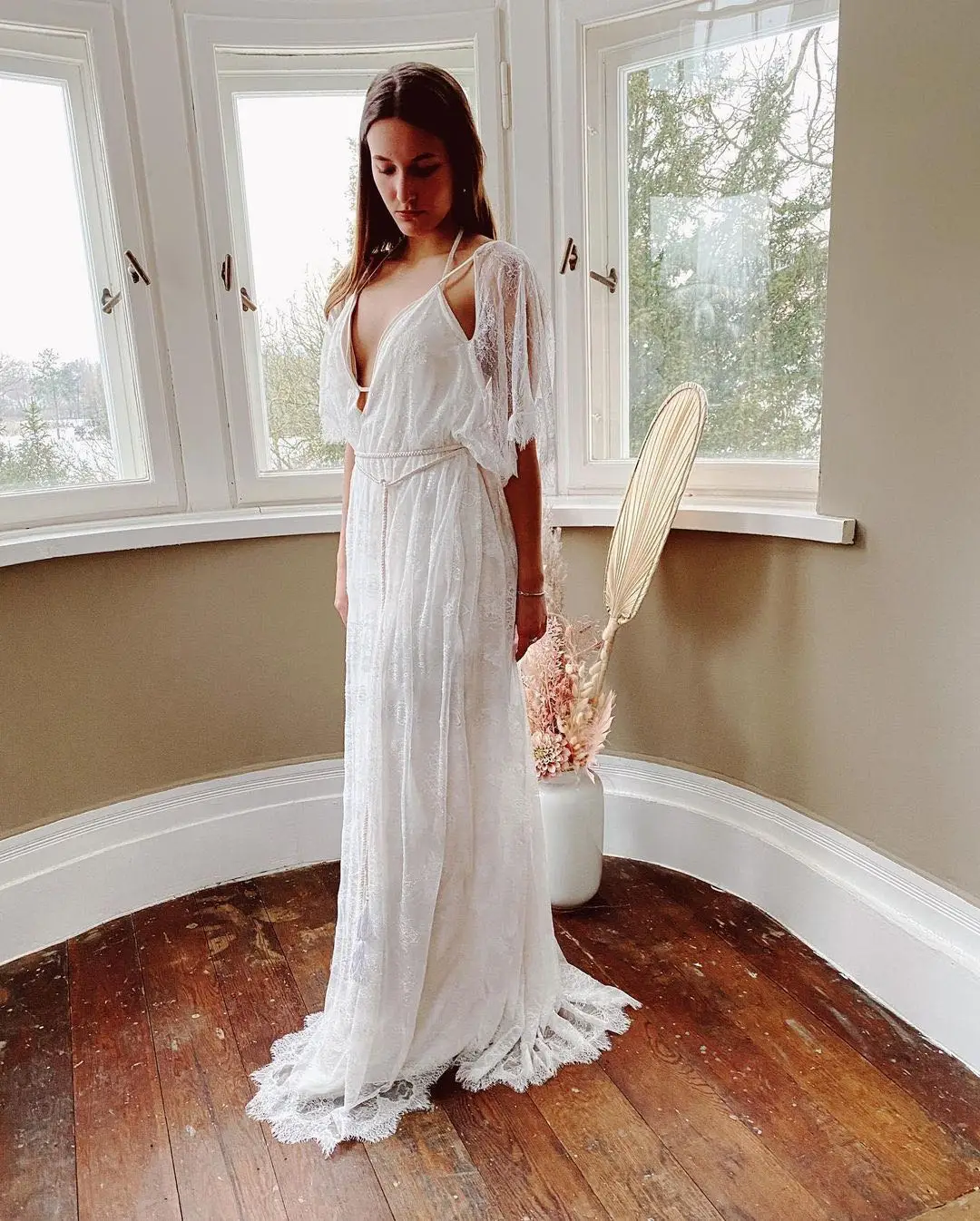 

2021 Bohemia Wedding Dresses Backless V-neck Sashes A-line Soft Lace Sweep Train Bridal Gowns Custom Made vestidos de novia