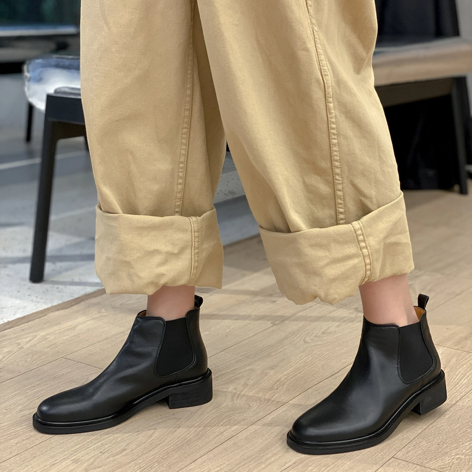 

2021 winter new youth simple and versatile short boots