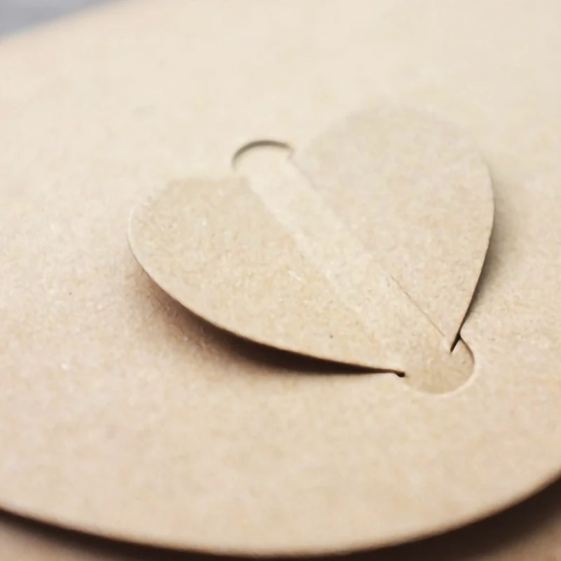 50Pcs/Lot Retro Love Kraft Cd Dvd Sleeves Paper Envelopes with Heart Button for Wedding Party 13x13Cm | Канцтовары для офиса и