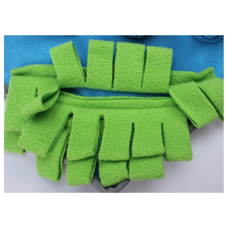 

Rabbit Snuffle Mat Interactive Game Encourages Natural Foraging Skills for Dogs