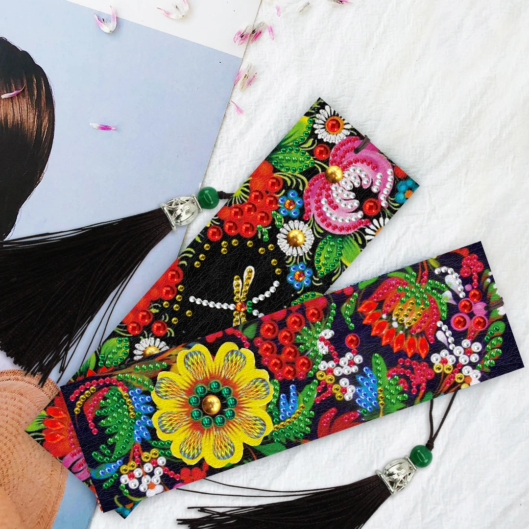 

2Pcs 5D DIY Special Shaped Diamond Painting Leather Bookmark Diamond Embroidery Flower Tassel Book Marks for Books New Year Gift