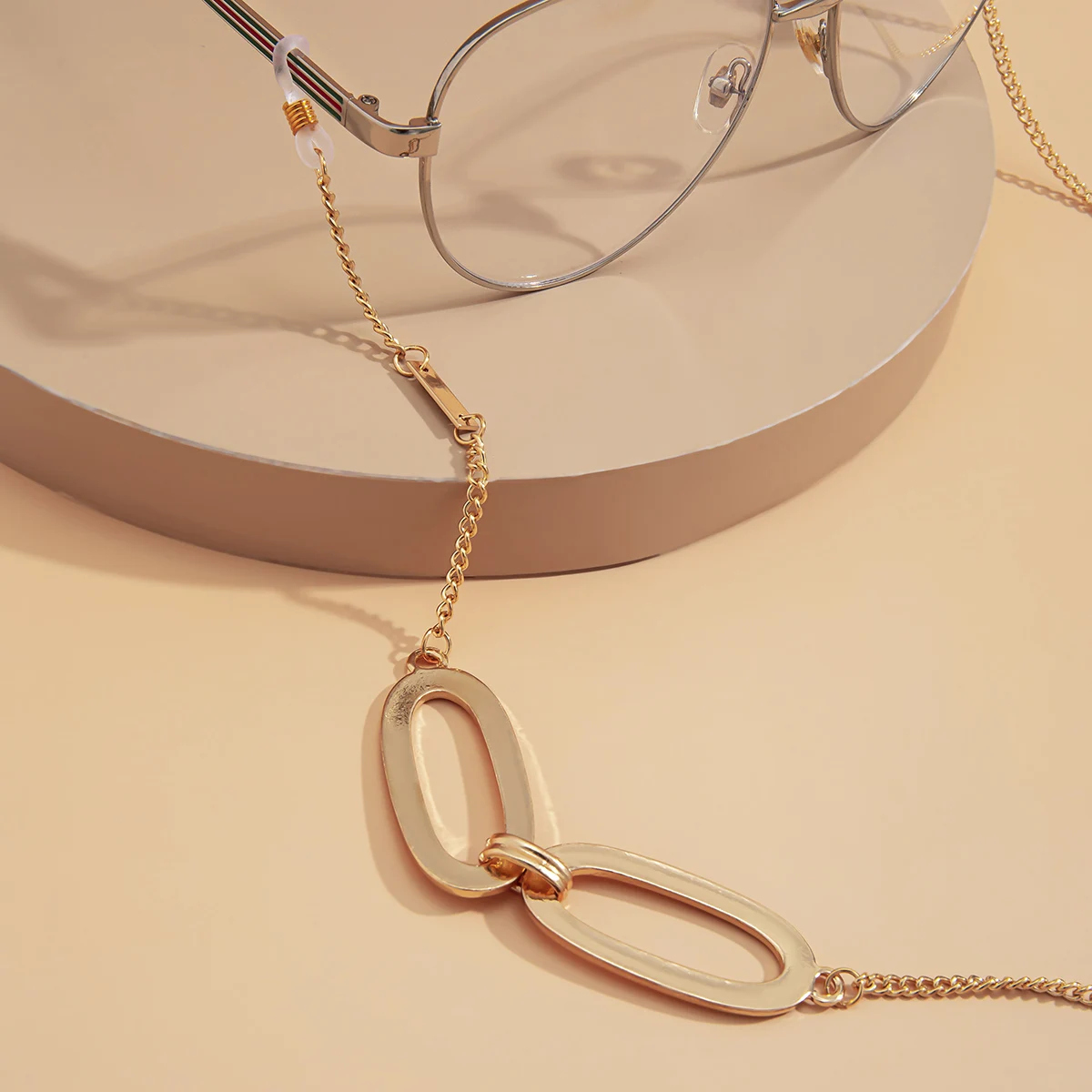 

Fashion Metal Sunglasses Chains Gold and Sliver Color Eyeglasses Chains Sunglasses Holder Necklace Eyewear Retainer Accessories