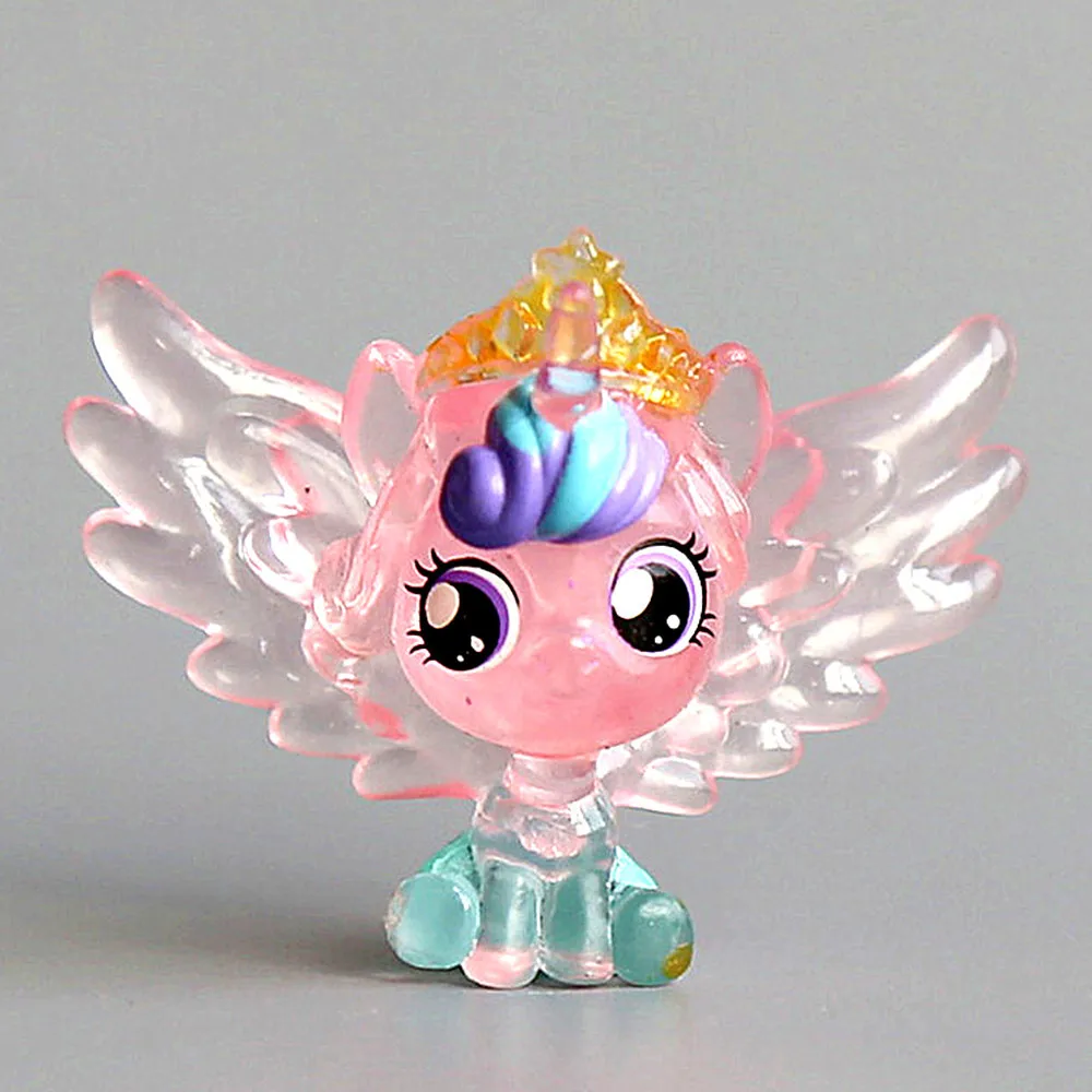 

Little Horse G4 Crystal Empire Translucent "BABY FLURRY HEART" (Family Moments)