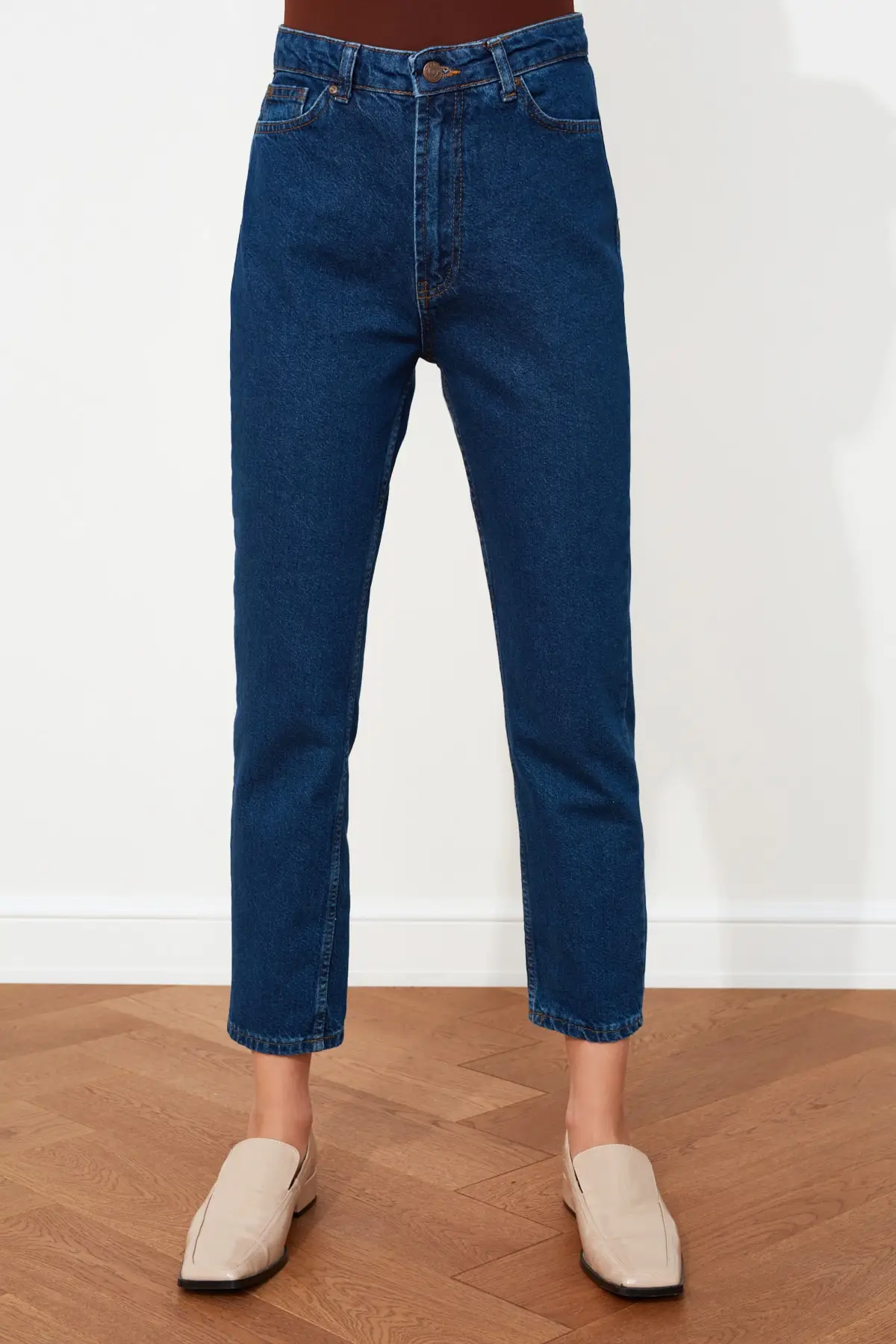 

Trendyol Indigo High Bel Mom Jeans TWOAW20JE0129