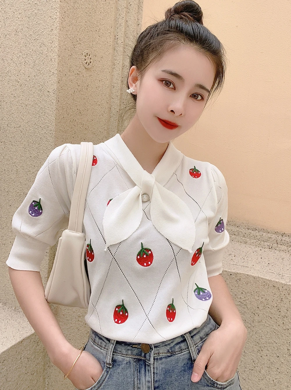

Strawberry Short-Sleeved T-shirt for Women 2021 Summer New Cute Ice Silk Pullover All-Matching Slimming Polo Shirt Knitted Tops