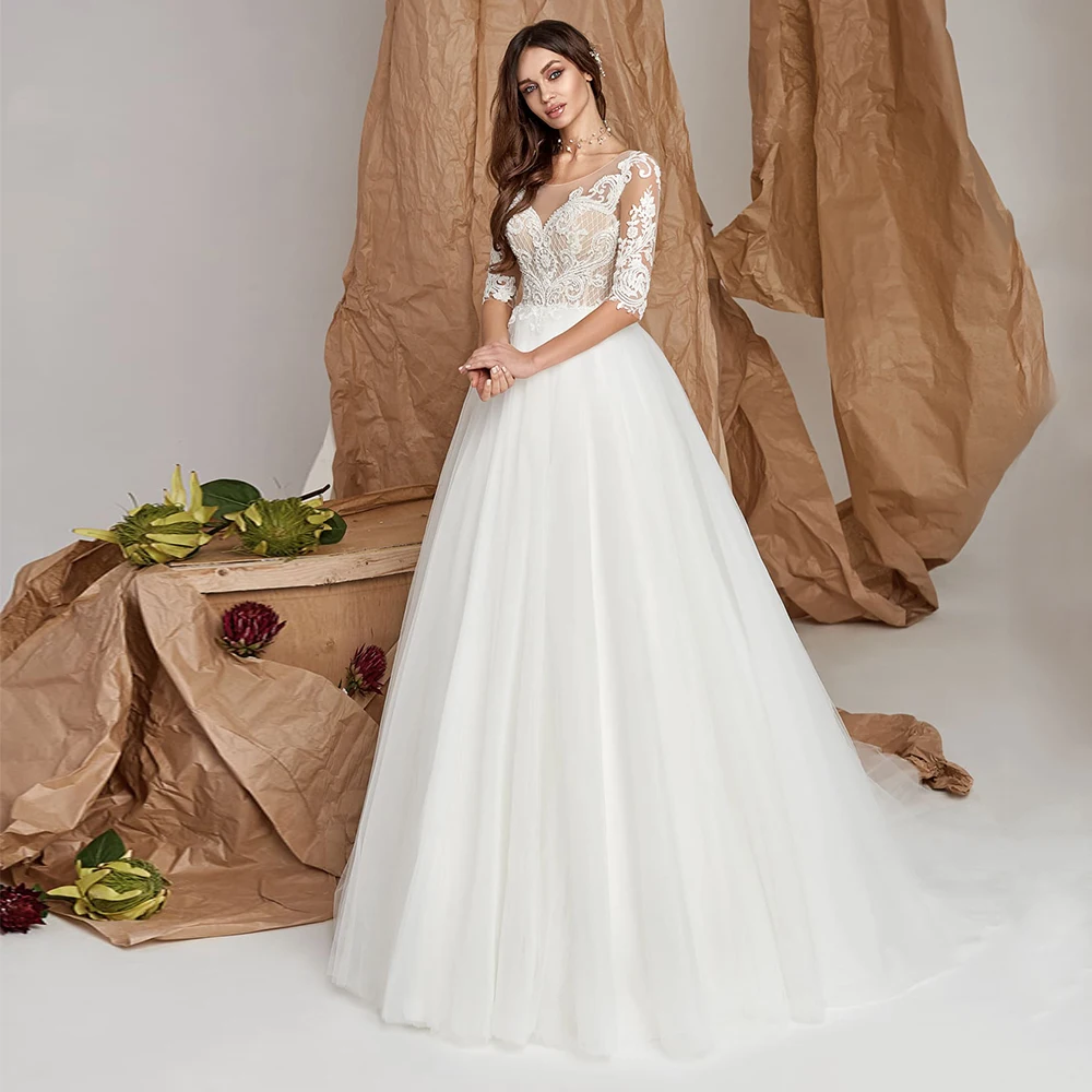 

Elegant Princess Wedding Dress With Half Sleeves Applique Button Back Sweep Train Tulle And Satin Bridal Gown For Woman New 2021