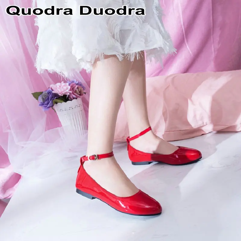 Туфли женские демисезонные на плоской подошве повседневные офисные лоферы с