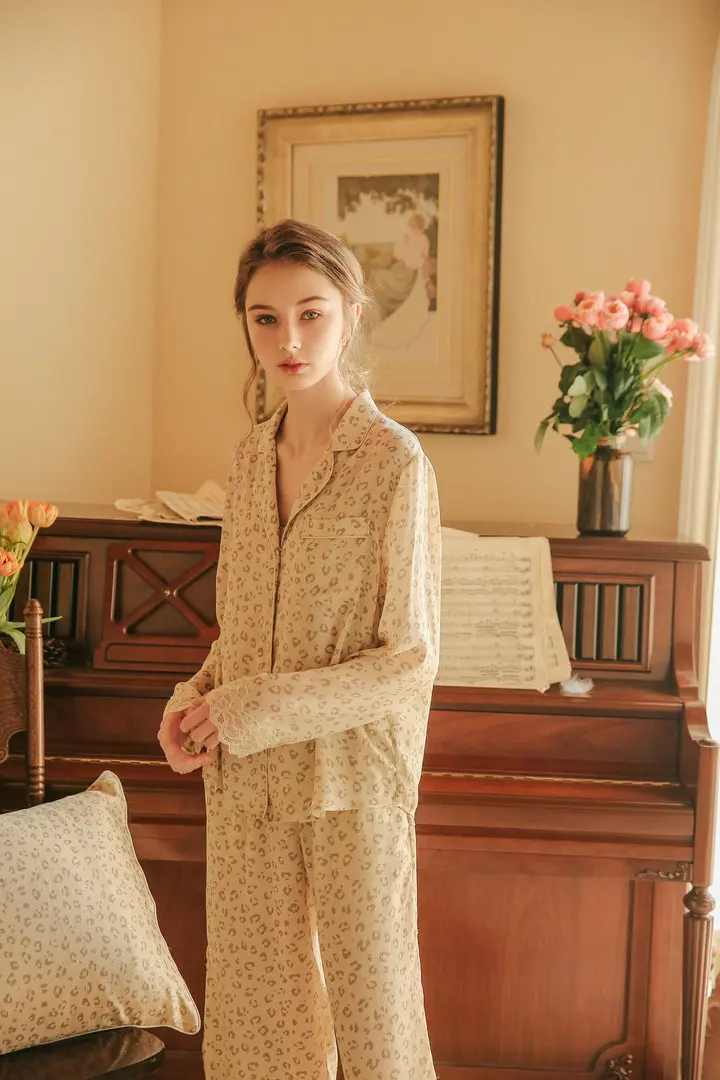 

Leopard Print Printed Sexy Pajamas 2-Piece Set 2021 Spring/Autumn Thin Silk Cardigan Nightwear Loose Long Sleeve Sleepwear Women