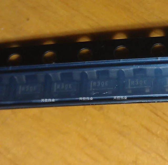 

Original 2pcs/ REF3040AIDBZR REF3040 R30E SOT23