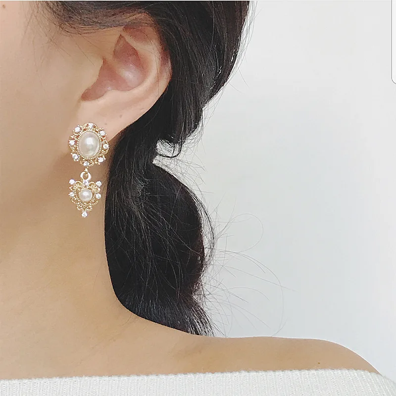 

New Korean Earrings Jewelry New Vintage Metal Flower Heart Simulated Pearl Dangle Earrings for Women Fashion Party Temperament