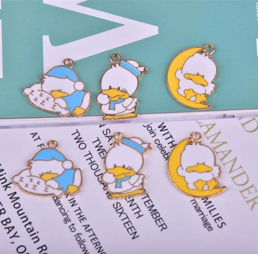 

Enamel Cute Cartoon Yellow Duck Charms Oil Drop Alloy Pet For Jewelry Bracelet Necklace Pendant