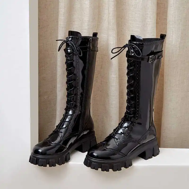spesifikasi Krazing Pot Kulit Asli Tebal Bawah Inggris Renda Bulat Toe High Heels Sabuk Tali Gesper Musim Dingin Hangat Lutut Tinggi Sepatu L76