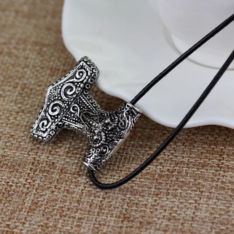 Высококачественное ожерелье в стиле панк с изображением Тора из оригинальной